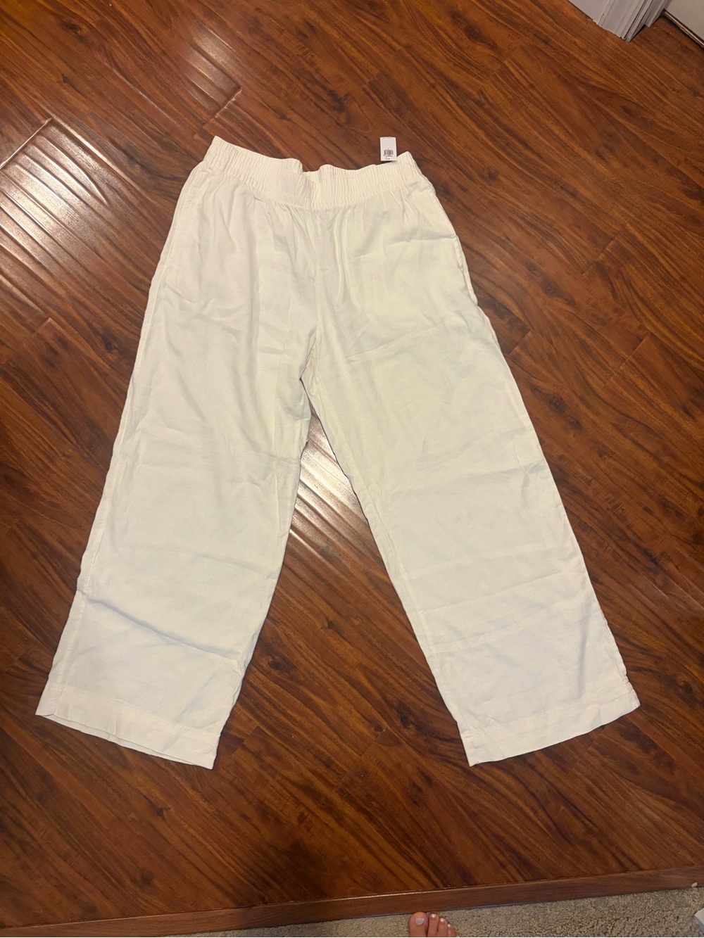 Old Navy Wide-Leg White Pull-On Pants